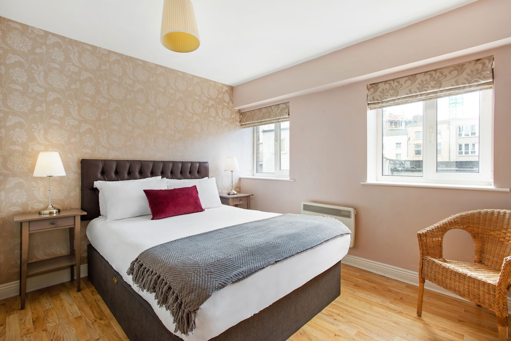 Drury Court Hotel 18/71