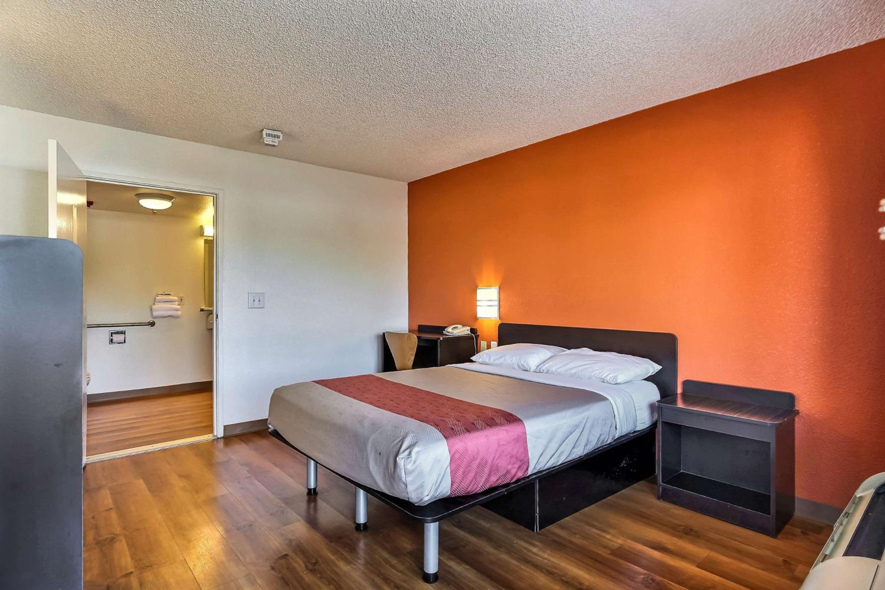 غرفة ديلوكس، Motel6 Oakland, CA - Embarcadero 8/10