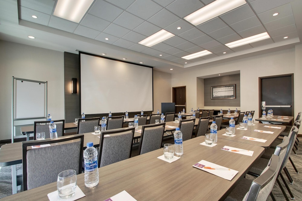Hyatt Place Milwaukee Downtown 60/71