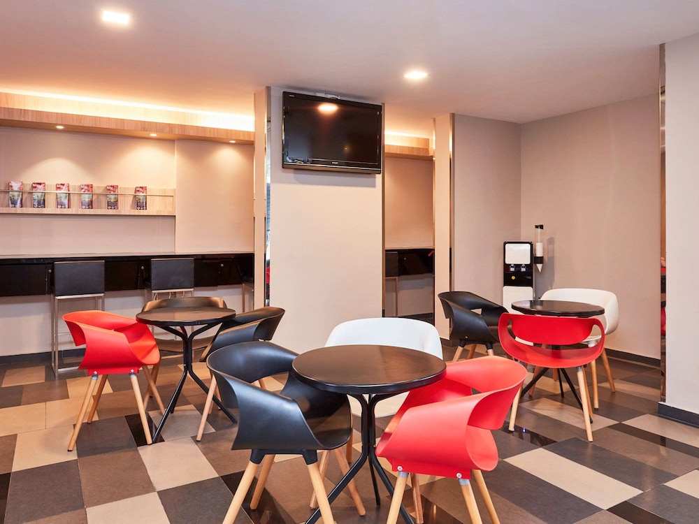ibis budget Singapore Ruby 53/59
