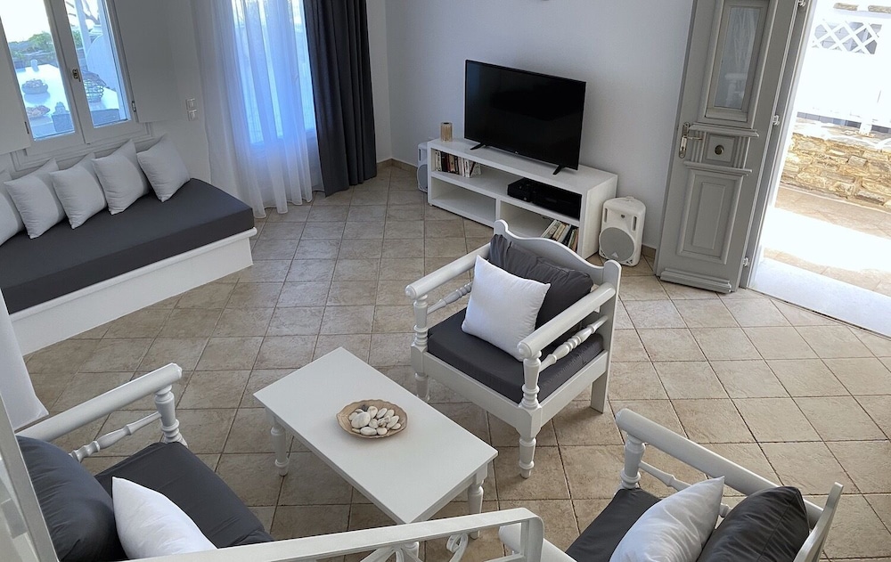 Antiparos View 21/50