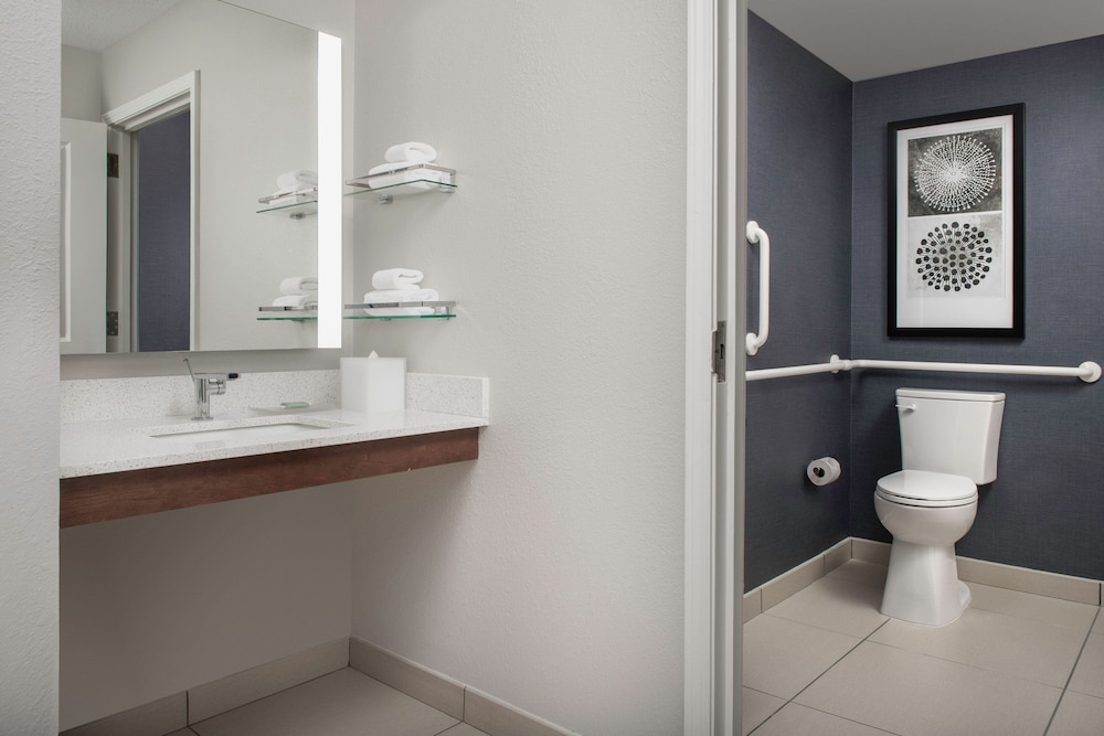 Residence Inn By Marriott Birmingham Hoover 48/50