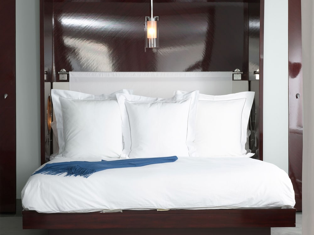 Royalton New York 8/48