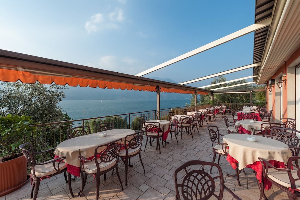 Hotel Villa Carmen 23/50
