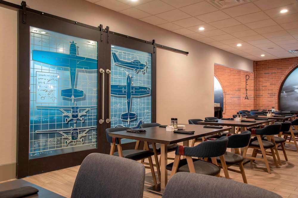 Delta Hotels By Marriott Kalamazoo Conference Center 39/50