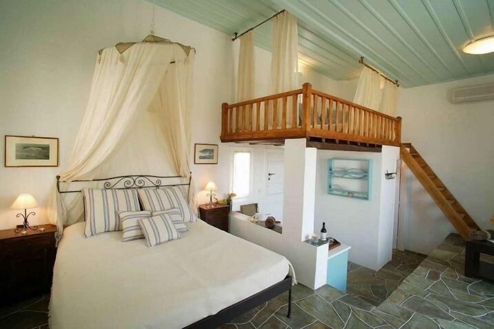 Lighthouse Hotel 15/47