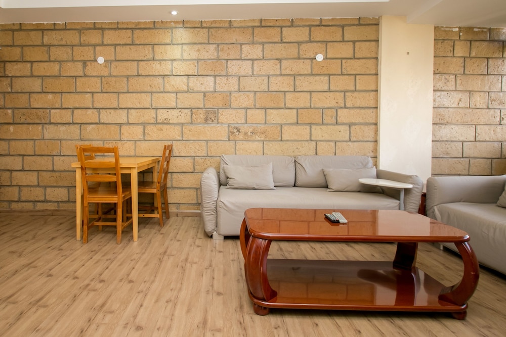 Kate's Apartments 54/80