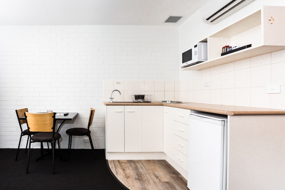 Bay Hotel Apartments 2/48