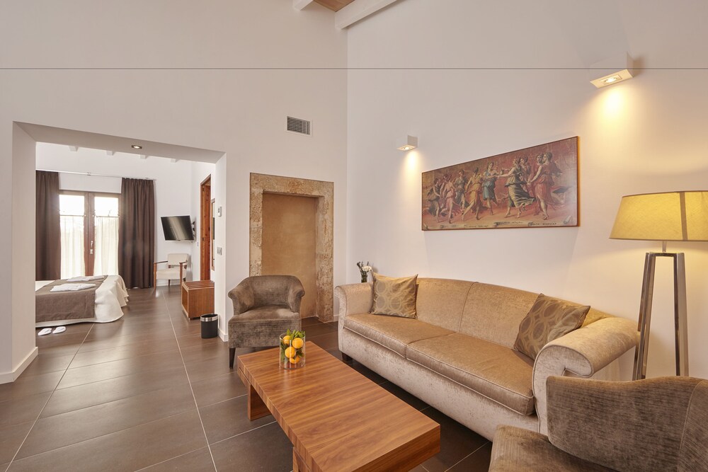 Bennoc Petit Hotel 54/80