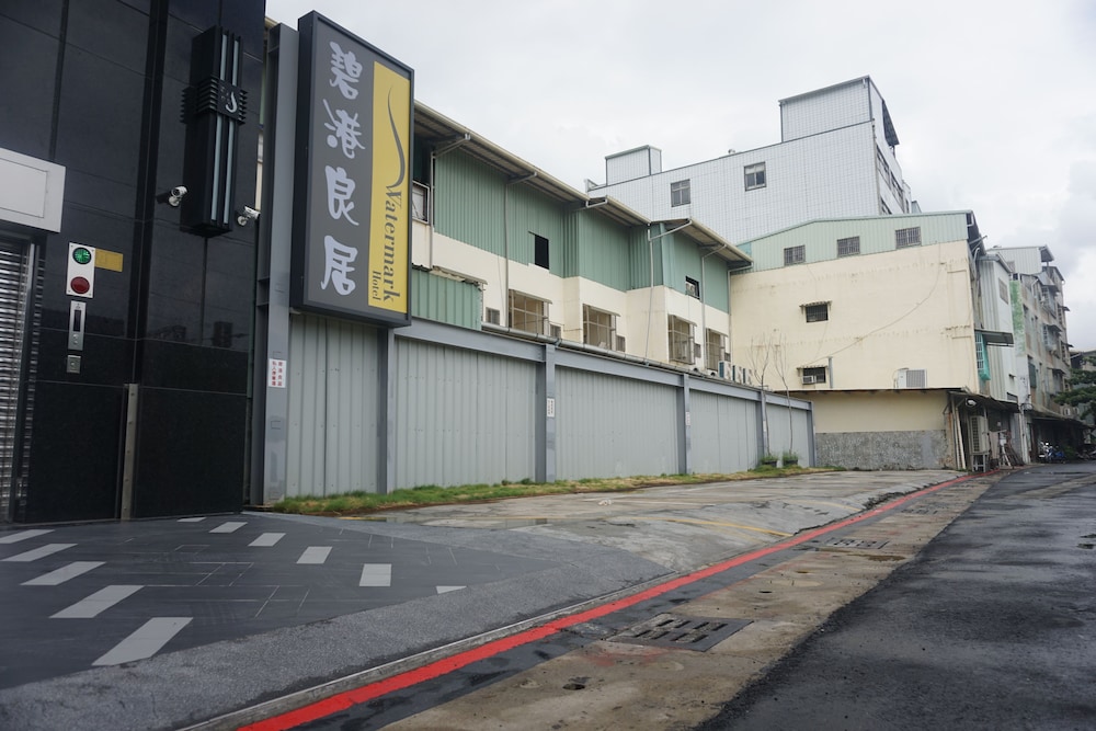 Watermark Hotel Kaohsiung Main Station 63/72