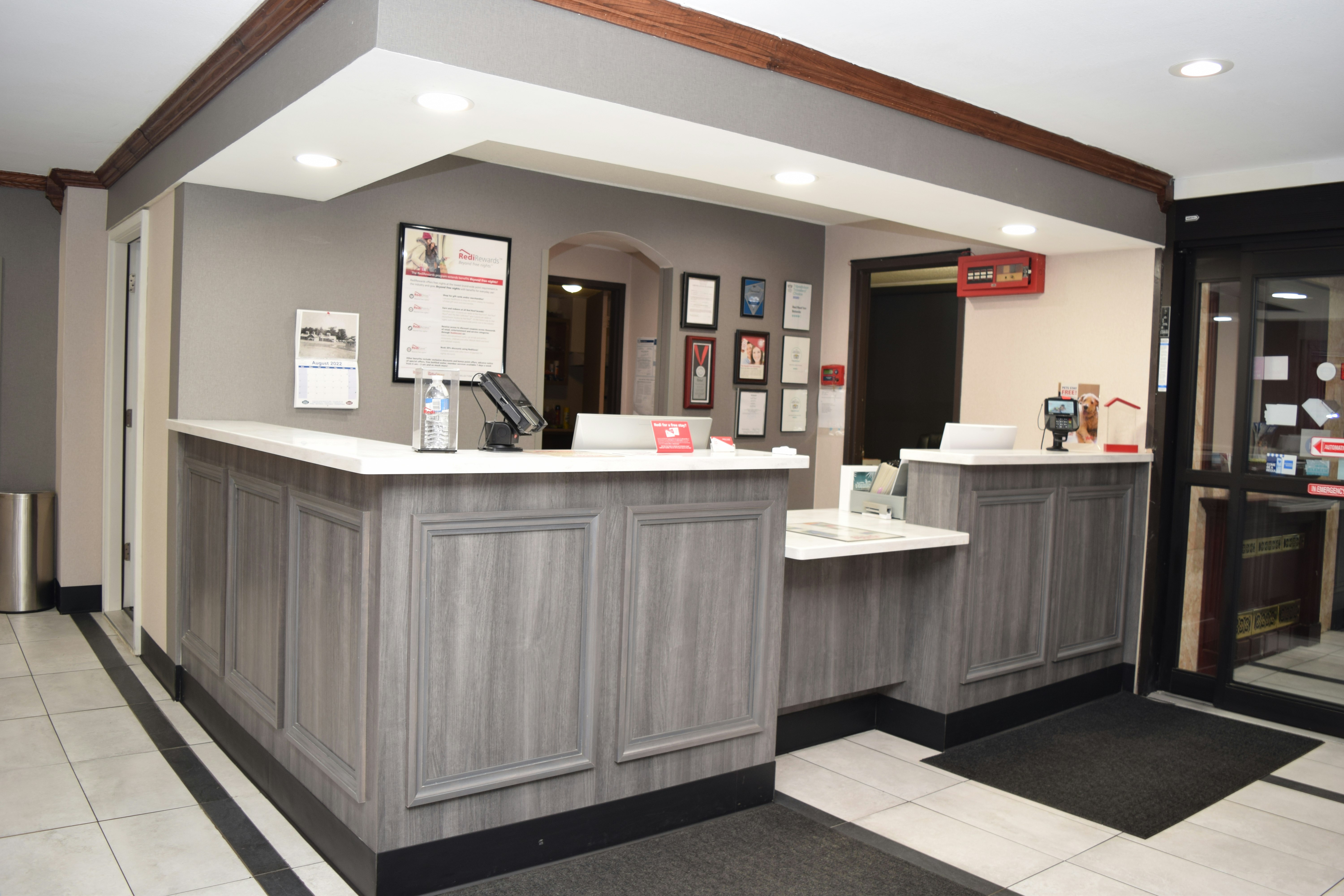 Red Roof Inn Batavia 6/47