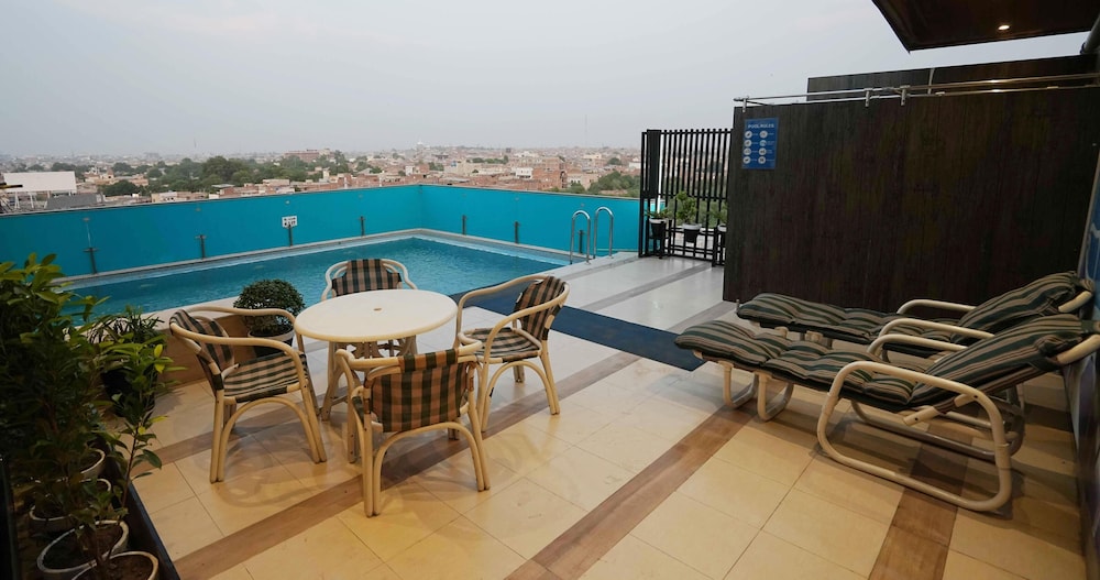 Best Western Plus Grand Hotel Multan 38/61