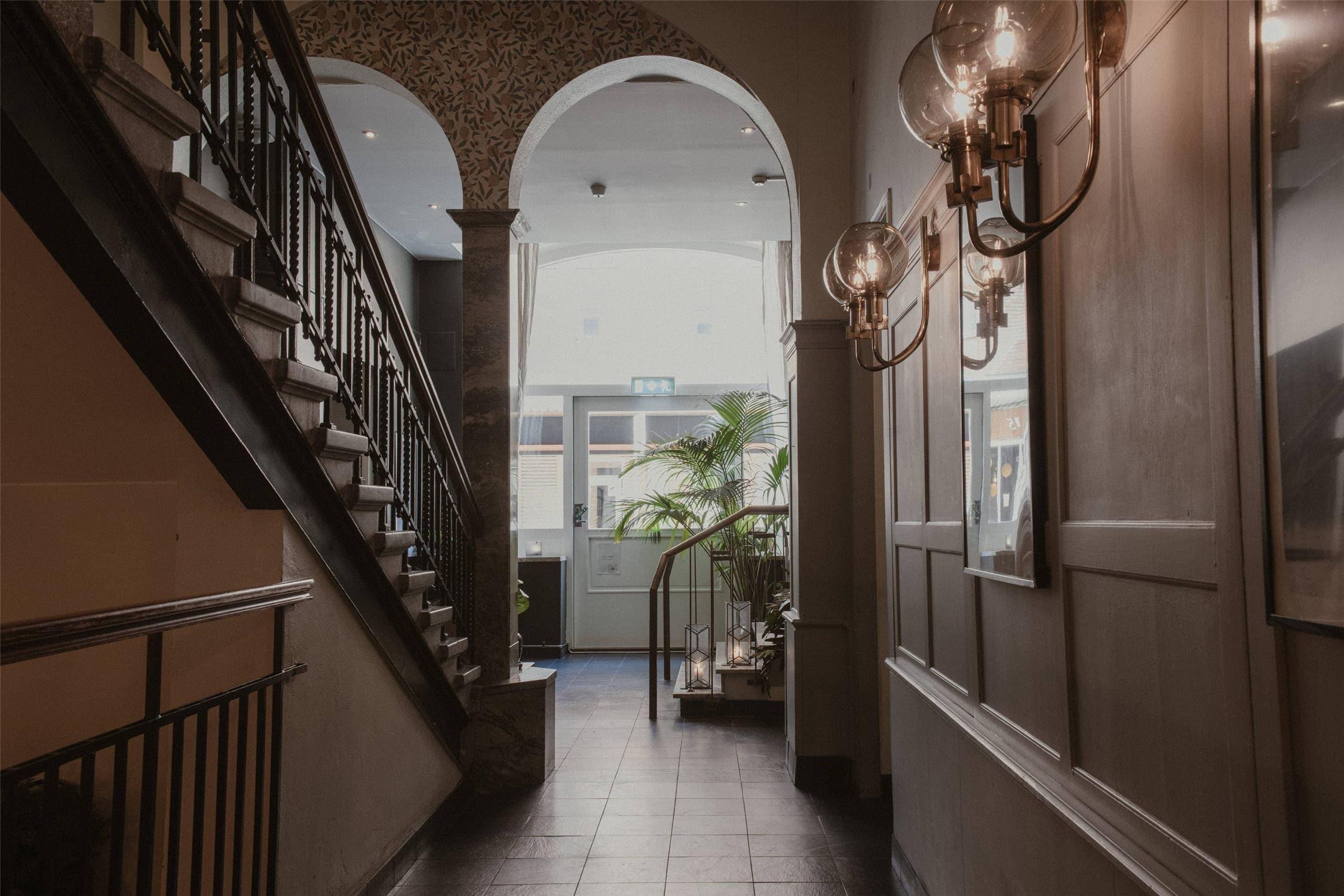 Home Hotel Temperance 3/22