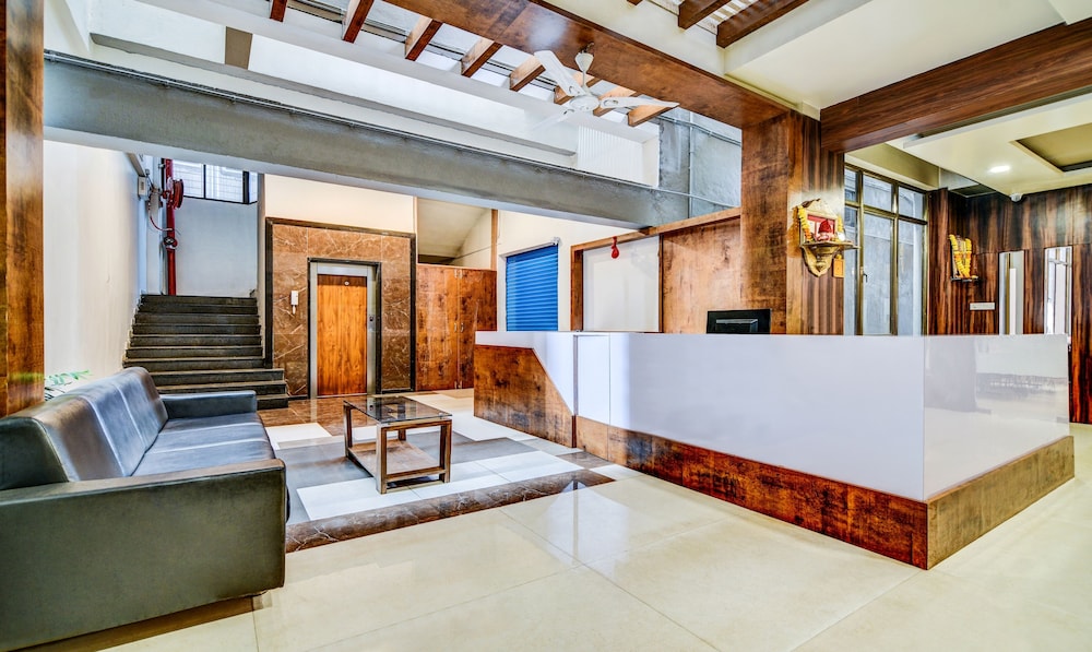 Treebo Shree Sai Suites 6/32
