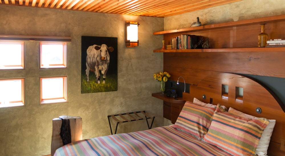 The Inn at Newport Ranch 4/67