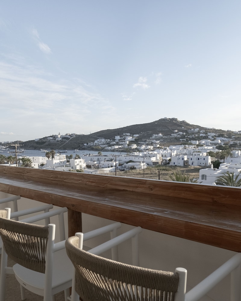 Mykonos Essence Hotel 4/47