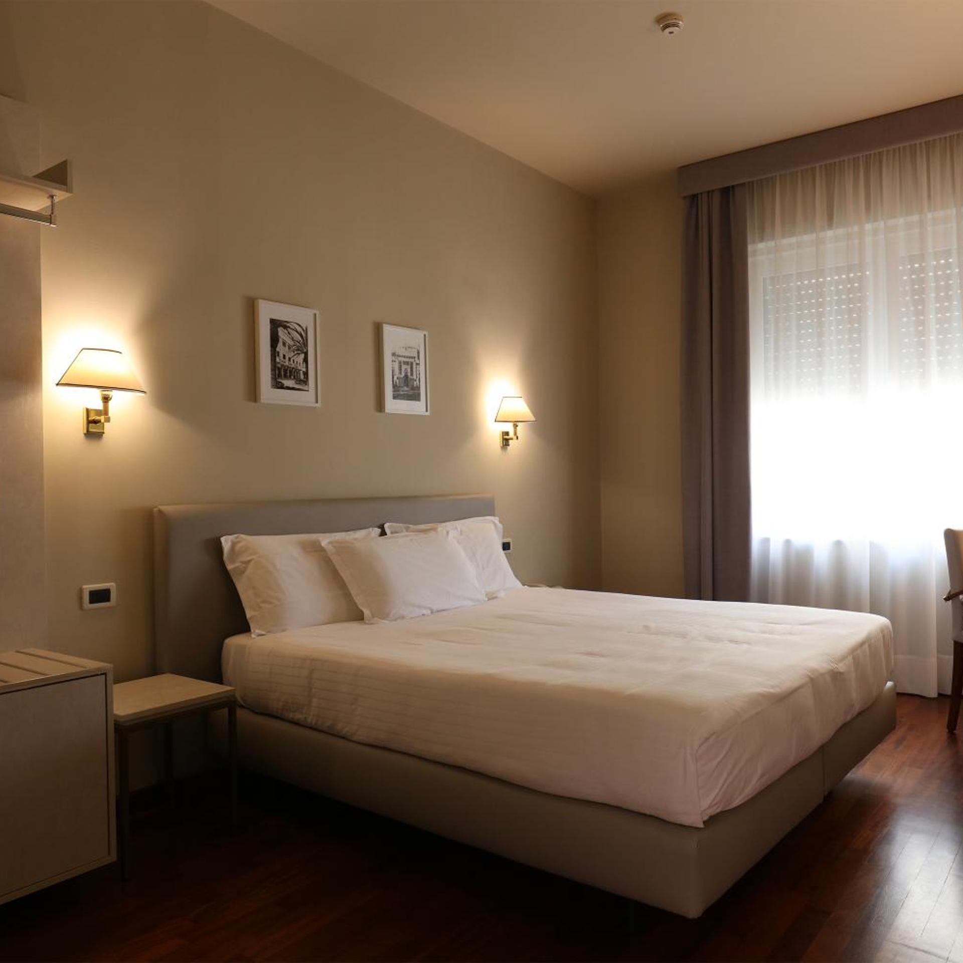 Inner, Classic, Double or Twin Bed, with View
