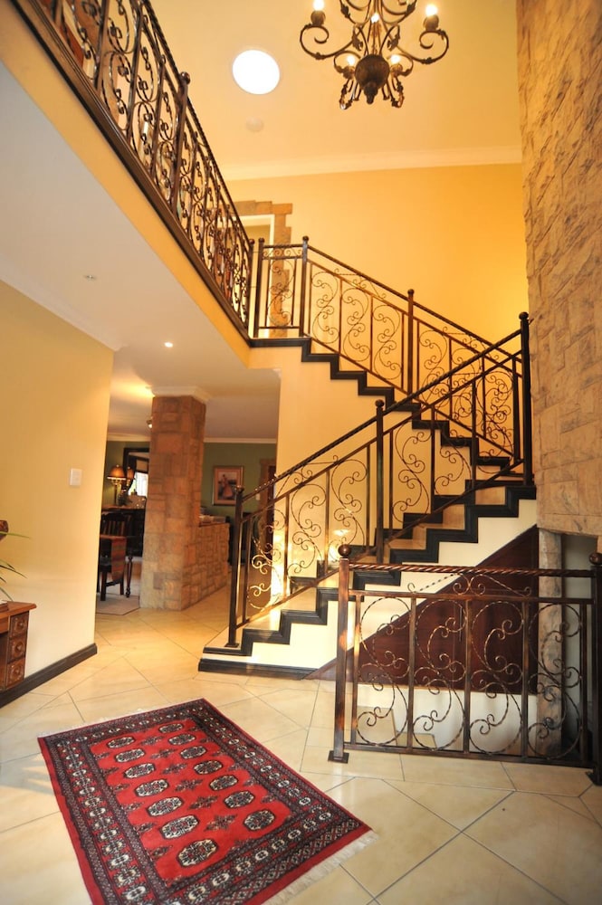 Sunset Manor Guest House 9/50
