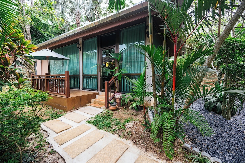 Thai Modern Resort and Spa in CHALONG