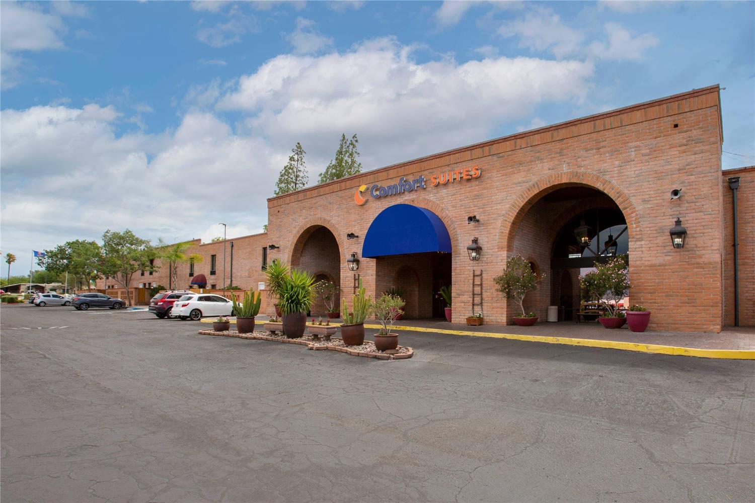 Comfort Suites Tucson near Sabino Canyon 45/47