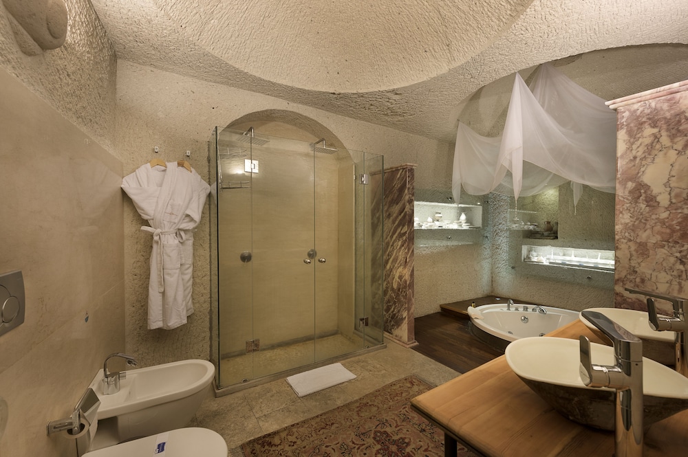 Anatolian Houses 72/73