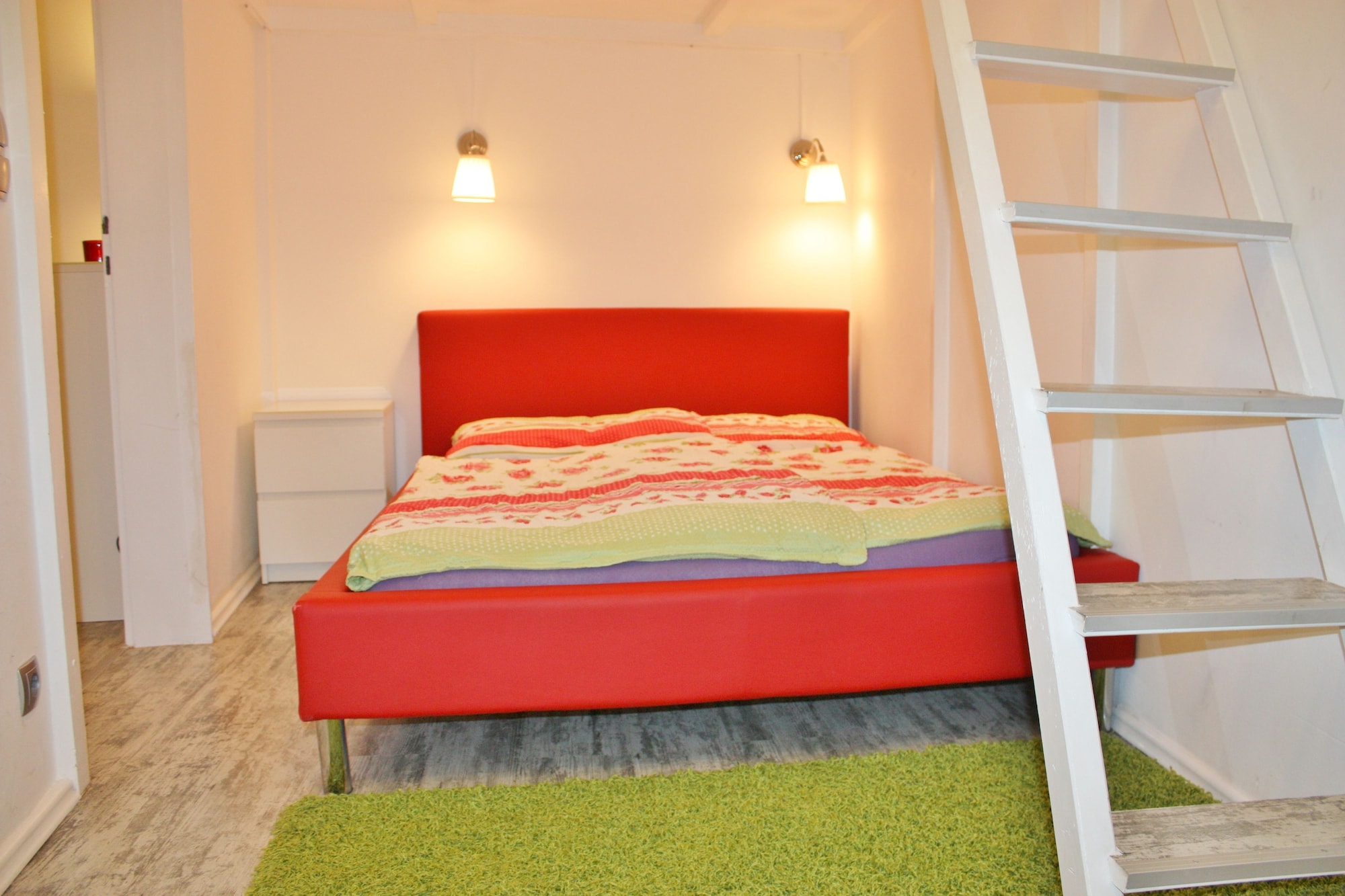 1 BEDROOM, APARTMENT, KITCHEN