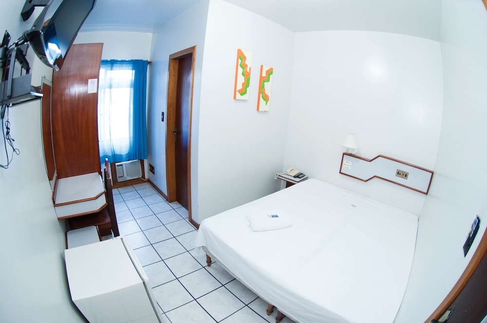 Kloppel Hotel 7/41