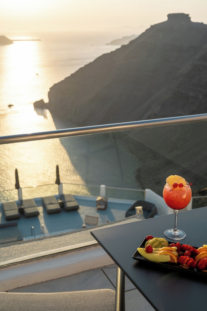 Belvedere Suites 32/50