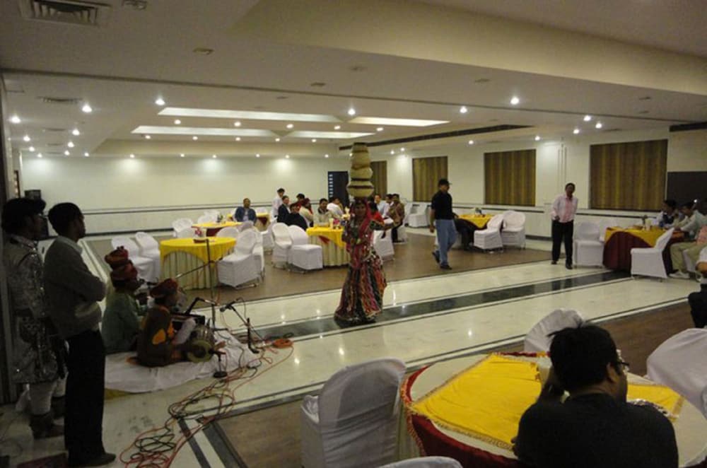 SHIVA OASIS RESORT 20/32
