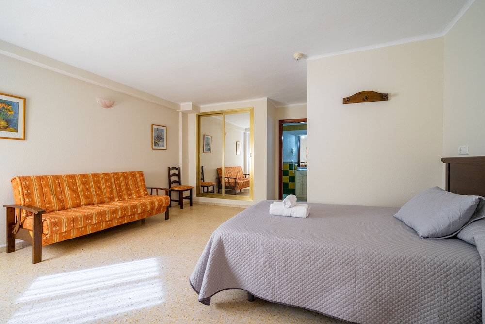 Hotel Velis 16/50