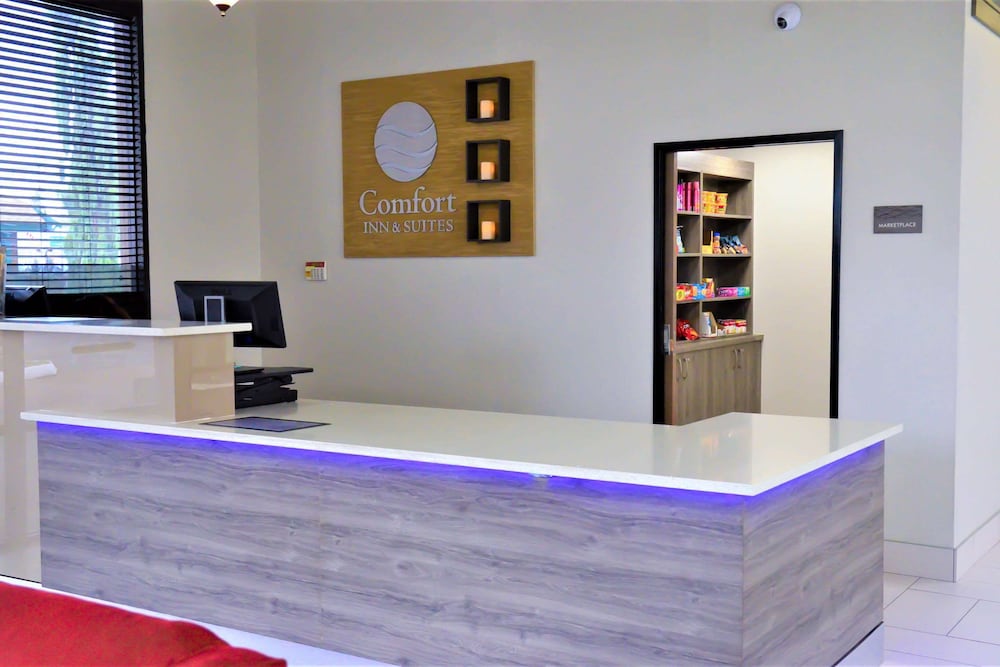 Comfort Inn & Suites Beaverton - Portland West 8/41