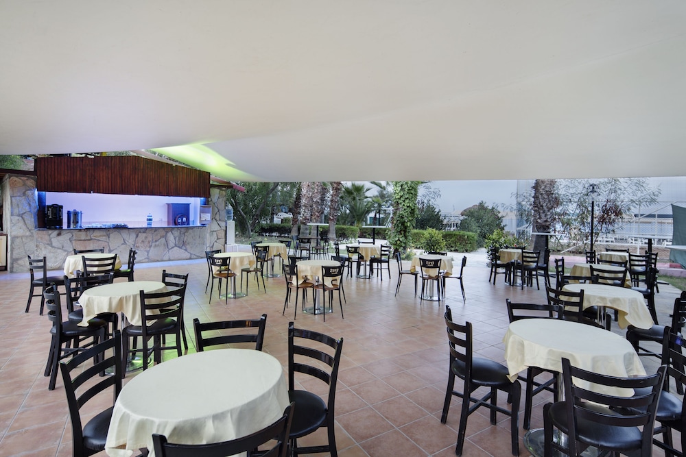 Rose Garden Premium Hotel 34/49