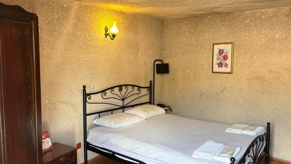 Nature Park Cave Hotel 25/46