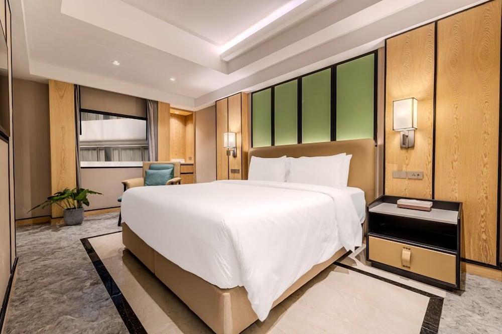 Court Wing Hotel Sukhumvit Bangkok 15/54