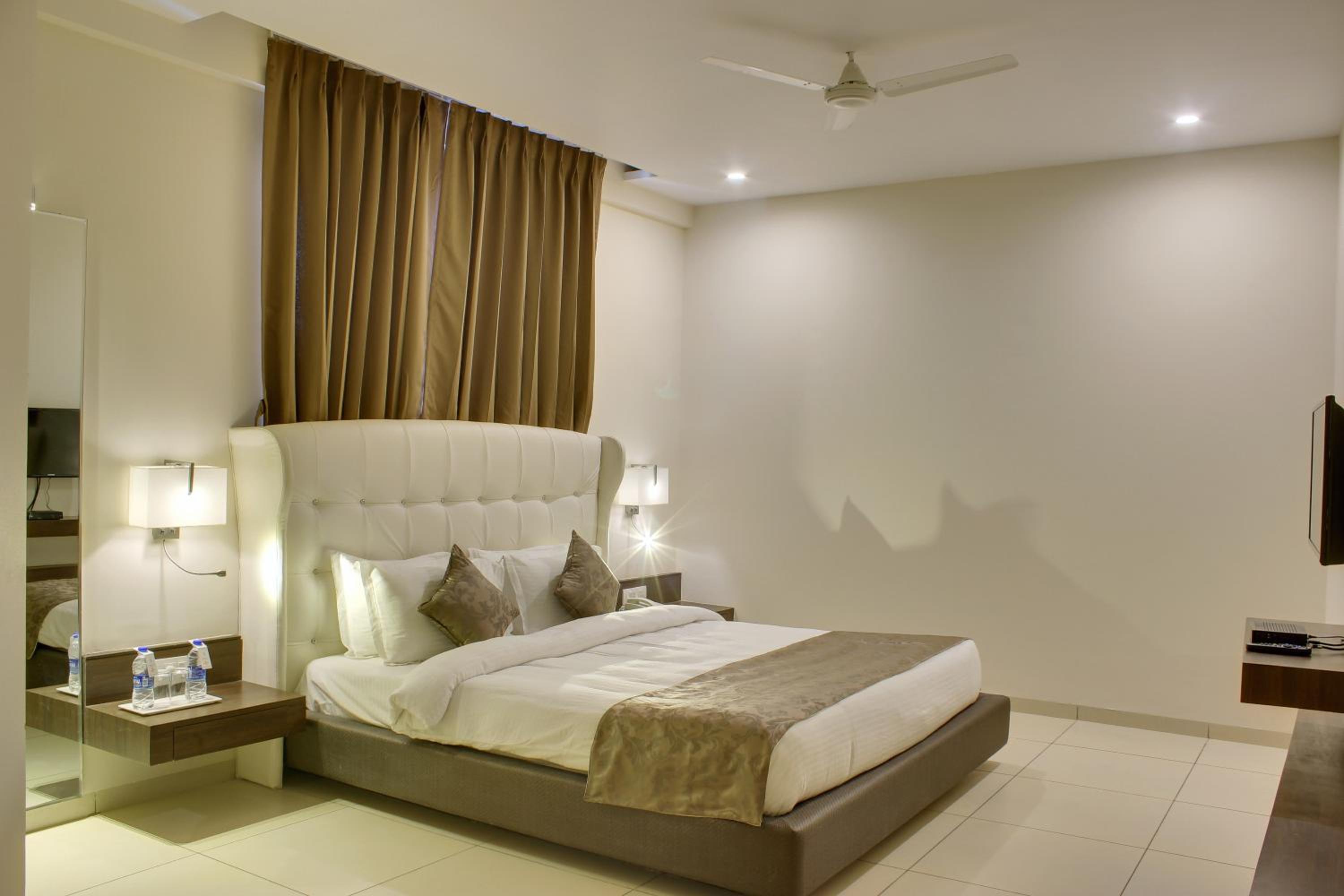 Maharajah, Suite