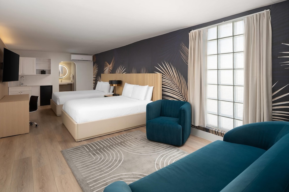 Room at The Harrison Downtown Hollywood, HOLLYWOOD - FL