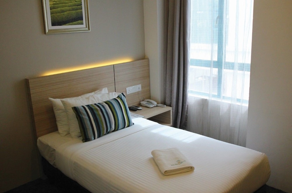 The Inn Formerly Triple Tree Xpress Hotel 13/44