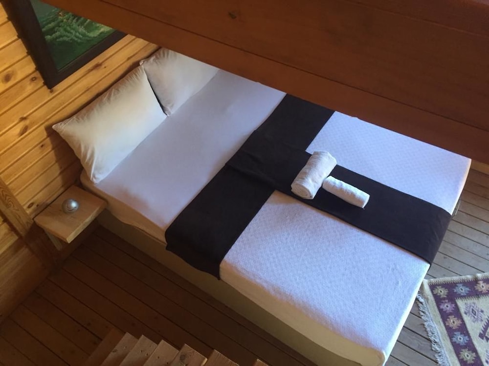 Ayanya Beach & Bistro Bungalows 8/42