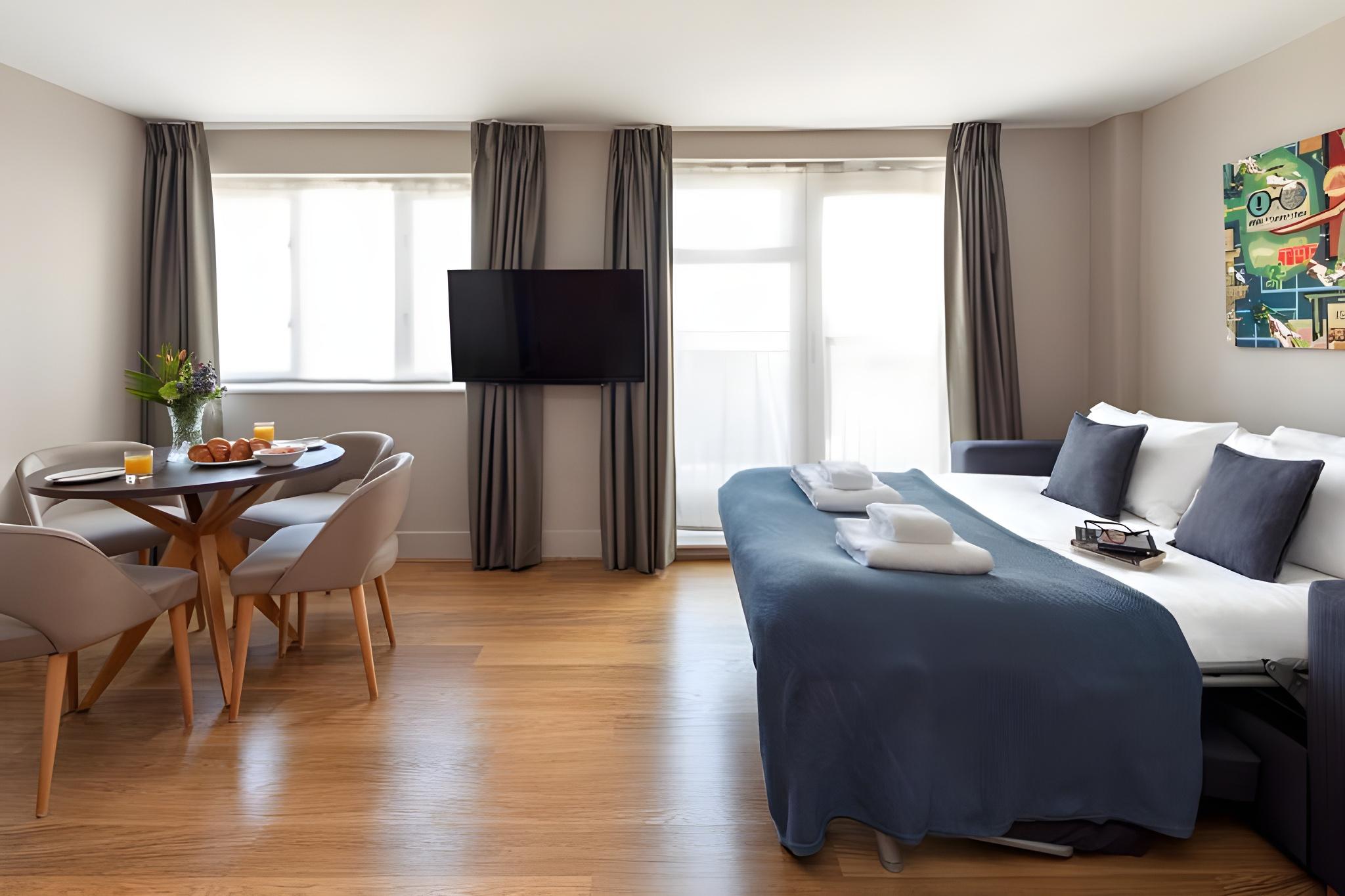 1 Bedroom, King Bed