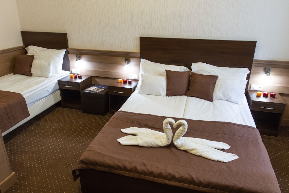 Central Hotel 21 15/54