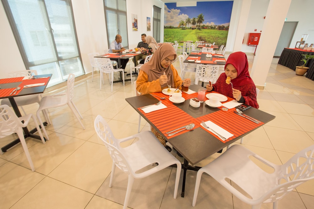 Hotel Adya Express 43/60
