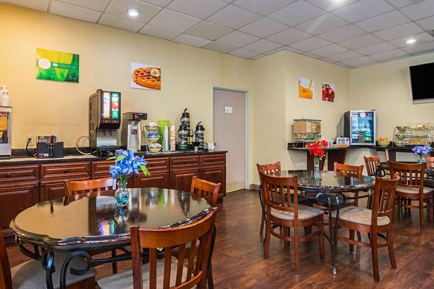 Quality Suites Atlanta Airport East GA 34/43