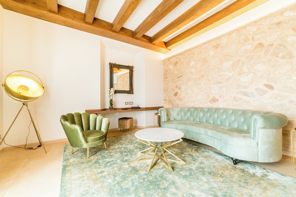 Hotel Creu de Tau Art and Spa - Adults Only 90/111