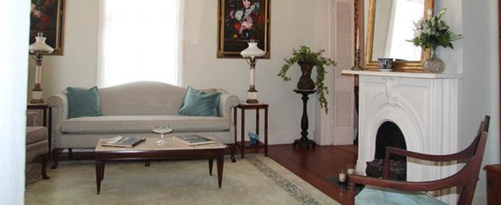Riverboat Bed & Breakfast 28/43