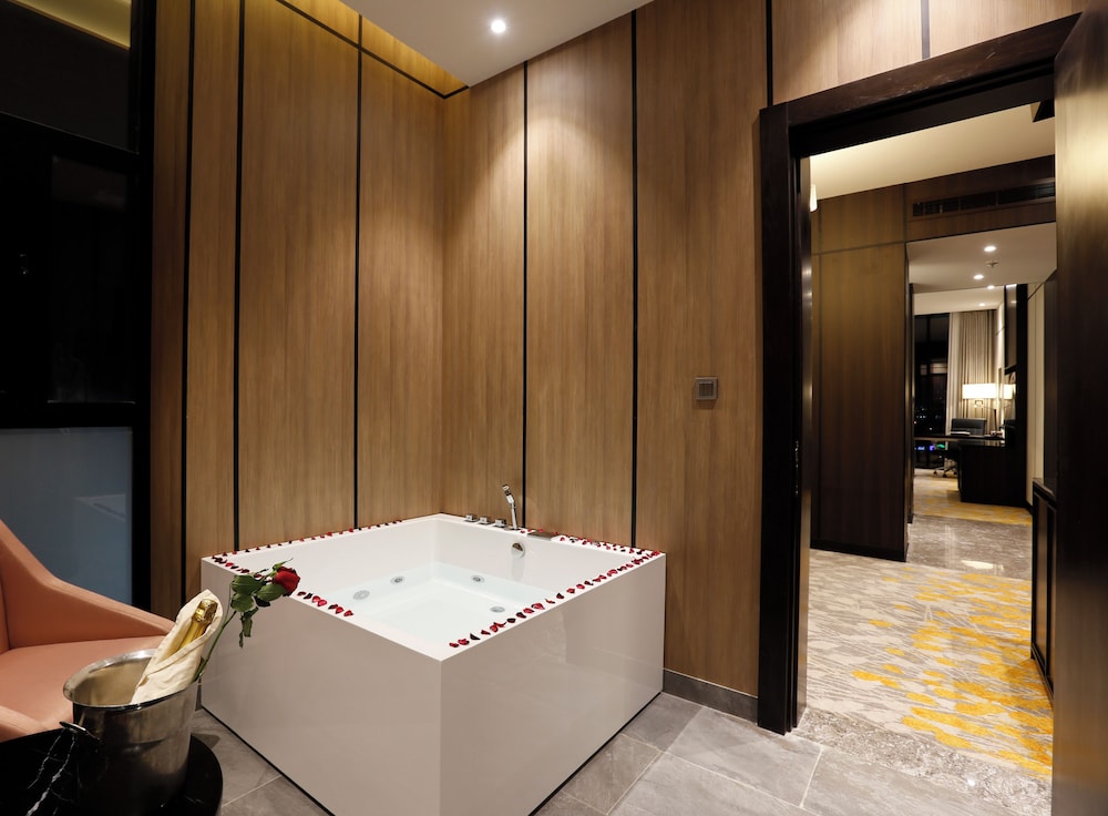 فندق فريزيا(Freesia Hotel) 37/37