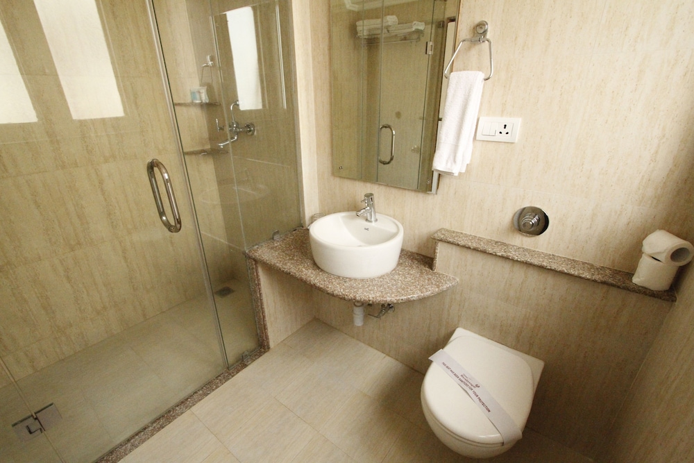Super, Deluxe, Double or Twin Bed، Hotel Marshyangdi 5/5