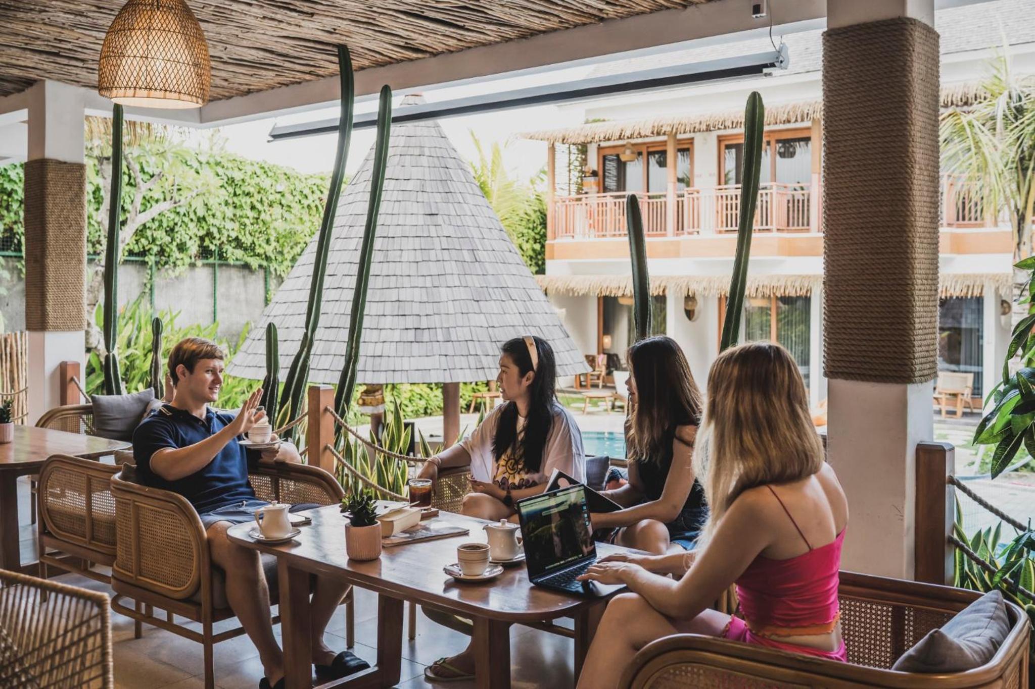 Roomates Beach Hostel Canggu by Ini Vie Hospitality 18/41