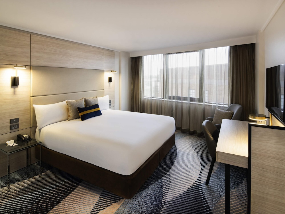 NOVOTEL SYDNEY PARRAMATTA 26/70