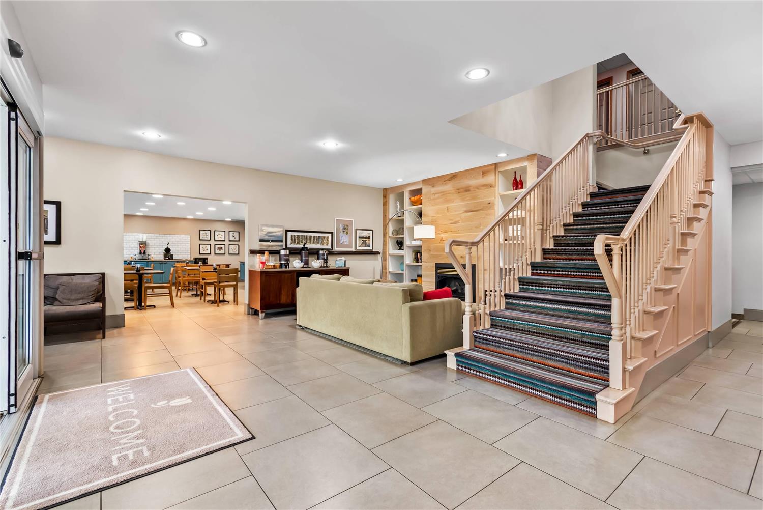 Country Inn & Suites by Radisson, Chambersburg, PA 3/15