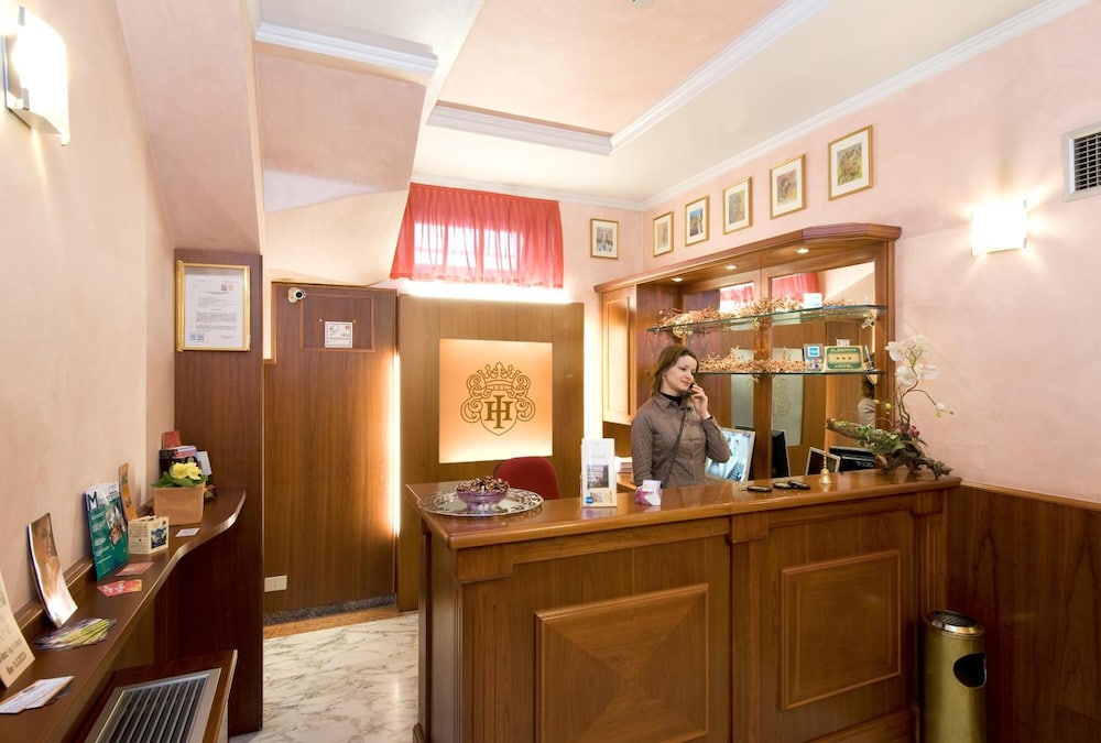 HOTEL IDEALE 43/44